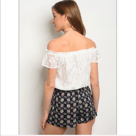 ✨Lace Navy Shorts Romper✨ - Picture 4 of 5